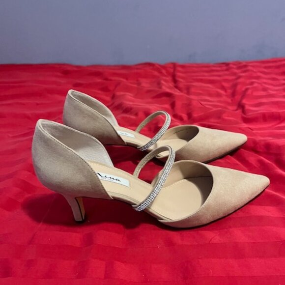 Nina's heels - Picture 2 of 2